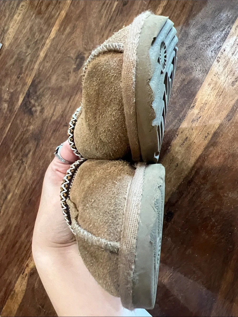Kids UGG Chestnut Tasman slippers